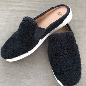 UGG Shearling slip on